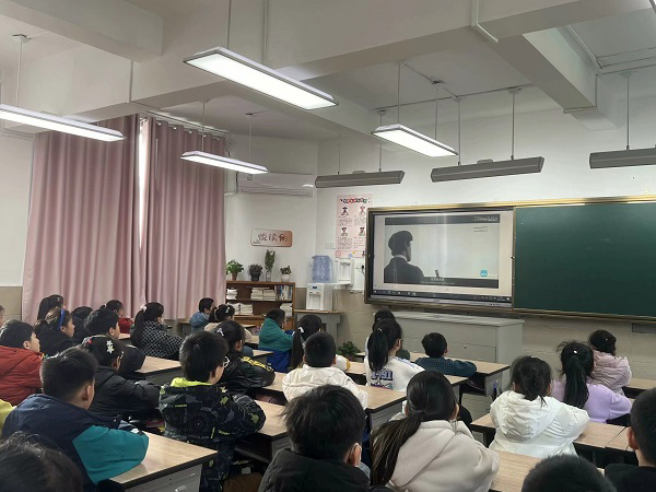 童心探科学，逐梦创未来