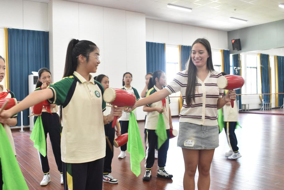 与君远相知，不道云海深