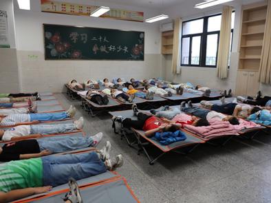 3分20秒！这场午休躺睡应急疏散演练见真功